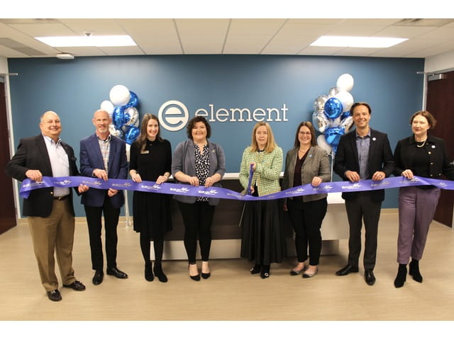 97ɫɫӰԺ Celebrates new Cincinnati facility with Ribbon Cutting